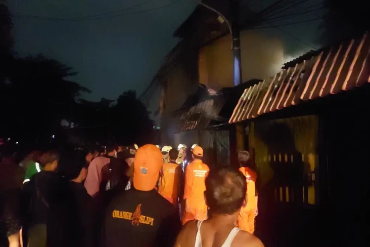 3 Kios di Pasar LKMD...