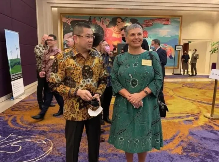 Hadiri Business Dinner,...