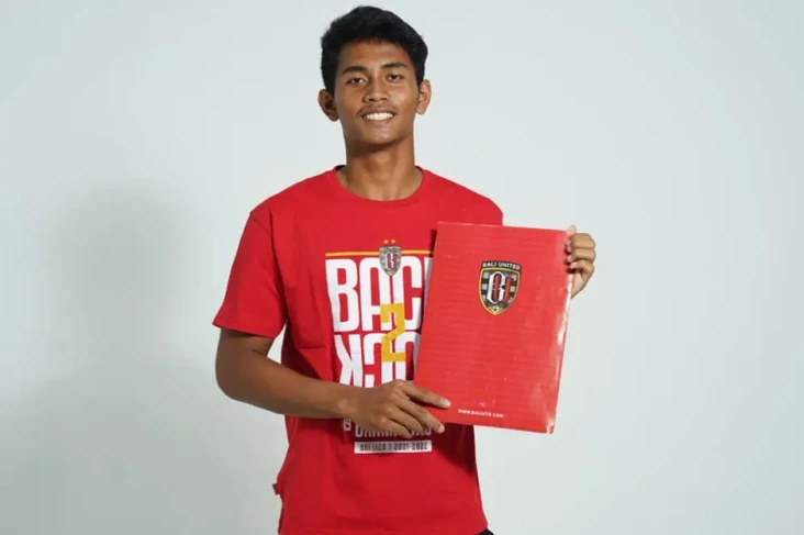 Pemain Timnas U-19 Siapkan...
