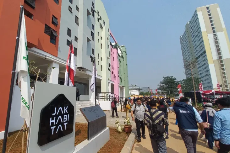 Anies Minta Konsep Mezzanine...