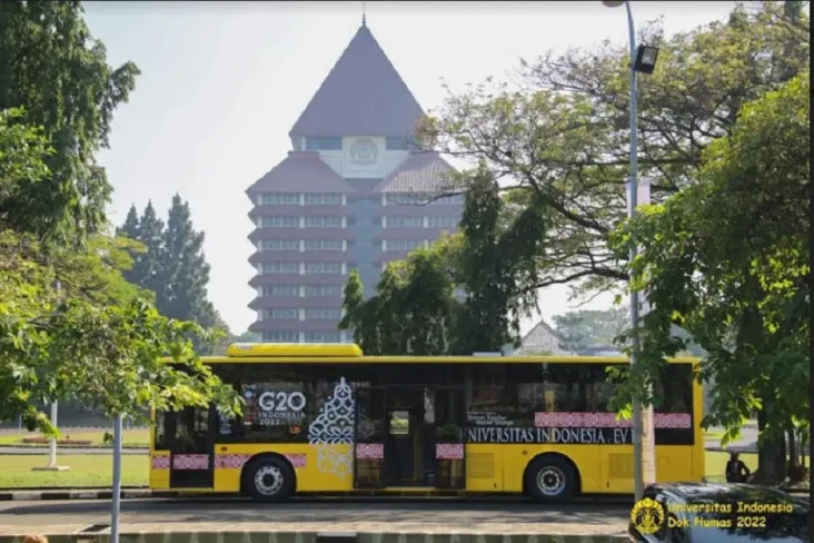 3 Universitas Terbaik...