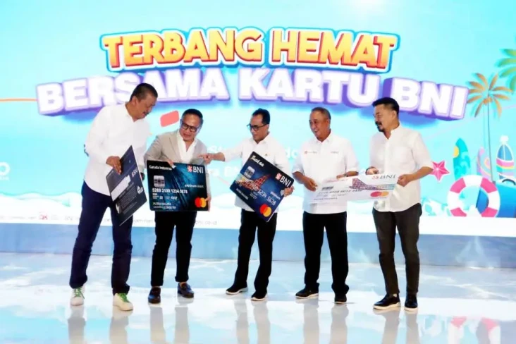 Tekan Harga Tiket Pesawat,...
