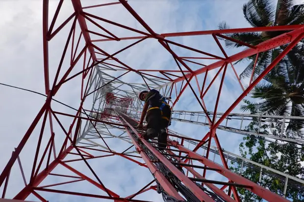 XL Axiata Gencar Bangun...