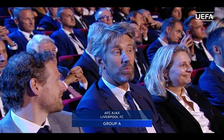 Liverpool vs Ajax Bentrok...