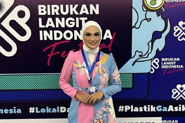 Putri Zulkifli Hasan...