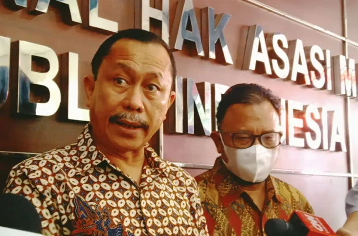 Komnas HAM Serahkan...