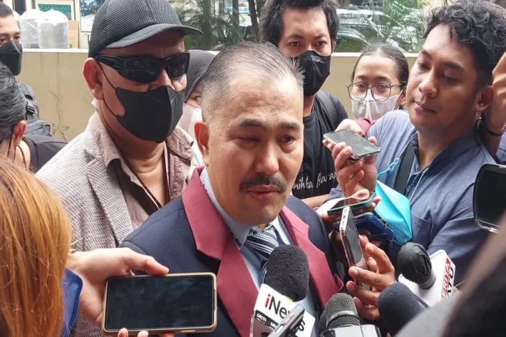 Pengacara Keluarga Brigadir...