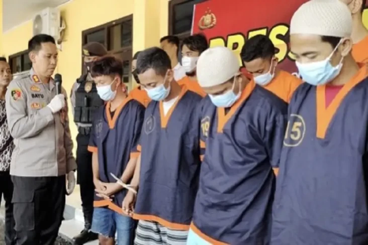 5 Pemain Sepak Bola...