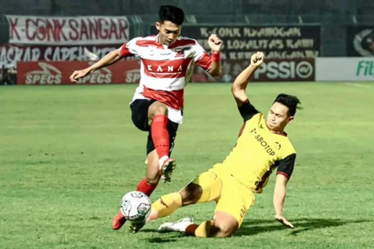 Hasil Liga 1 2022/2023:...