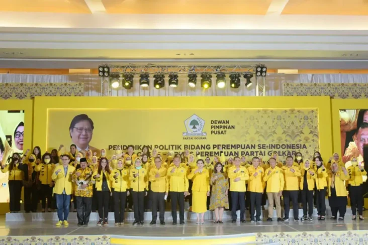 Airlangga Konsolidasikan...