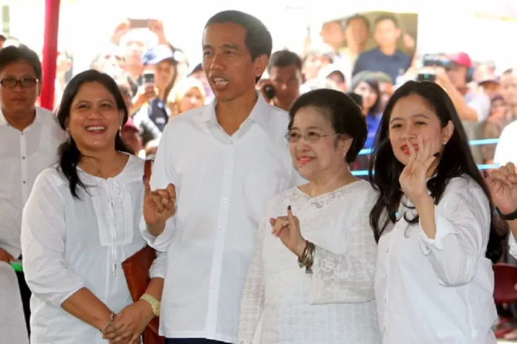 Jokowi Sebut Nyapres...