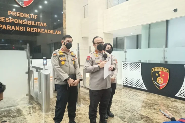 Pemeriksaan Ditunda,...