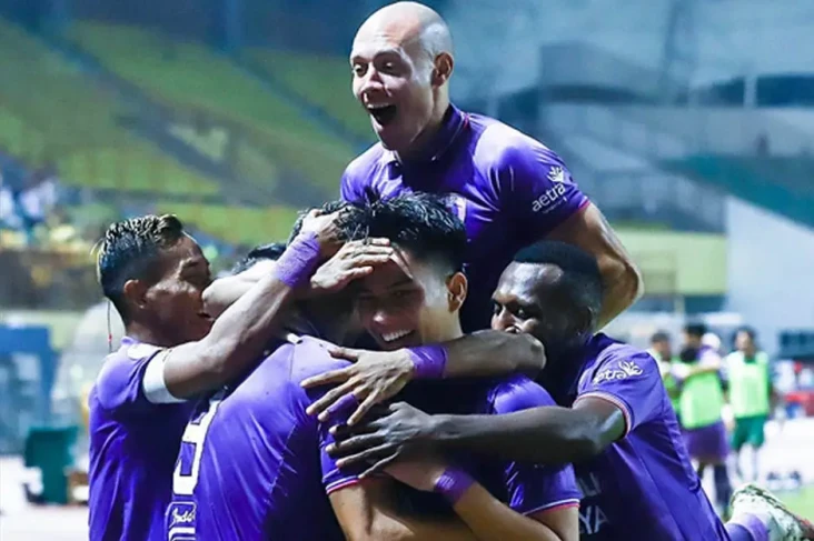 Hasil Liga 1 2022/2023:...