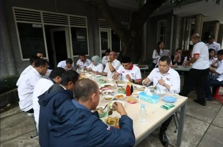 Nikmati Bakso Gerobak...