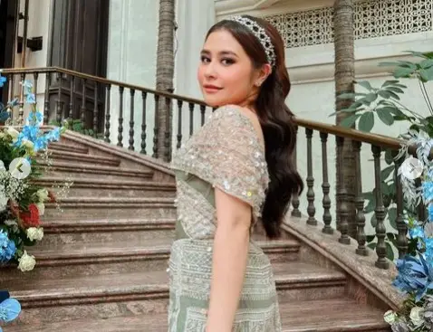 Prilly Latuconsina Unggah...