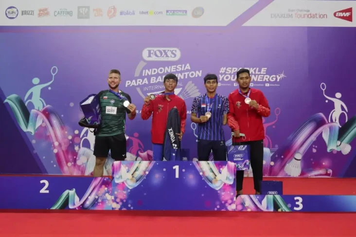 Sabet 17 Gelar, Tim...