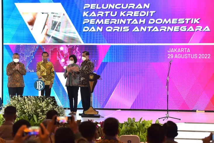 Jokowi Luncurkan Kartu...