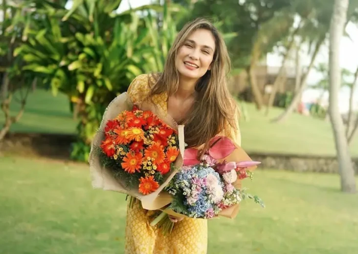 Luna Maya Senang Dapat...