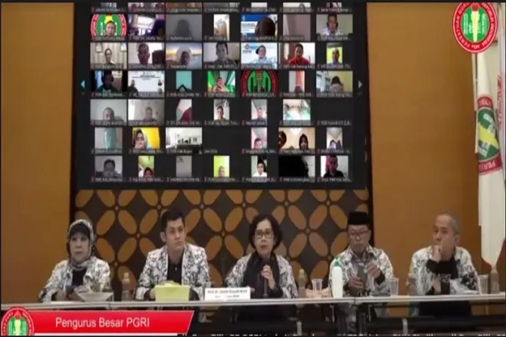 PGRI Desak Kemendikbudristek...