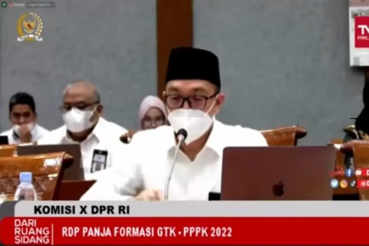 Tepis Pernyataan PGRI,...