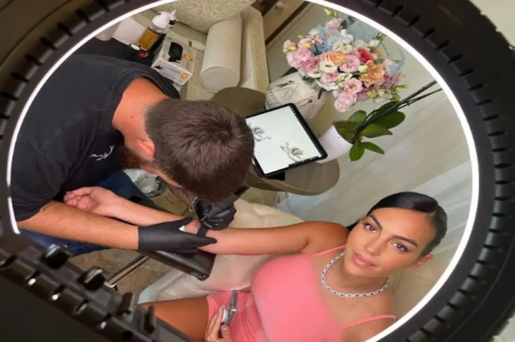 Georgina Rodriguez Full...
