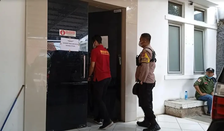 Gara-gara Menegur Penutupan...