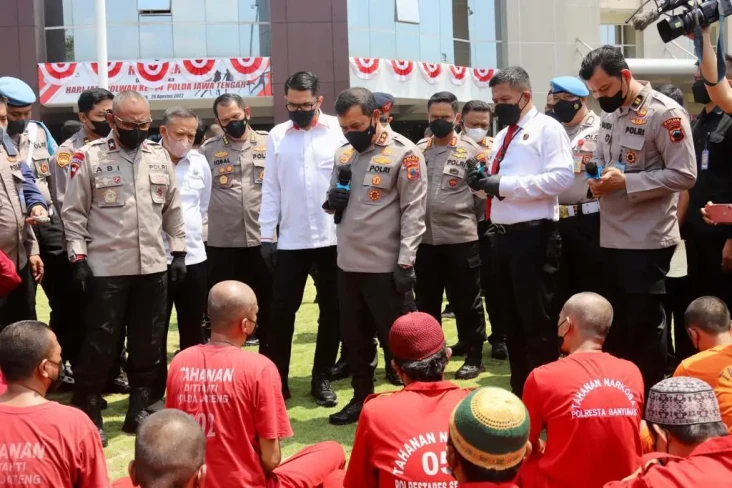 Polda Jateng Tangkap...