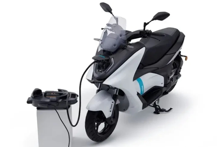 4 Motor Listrik Yamaha...