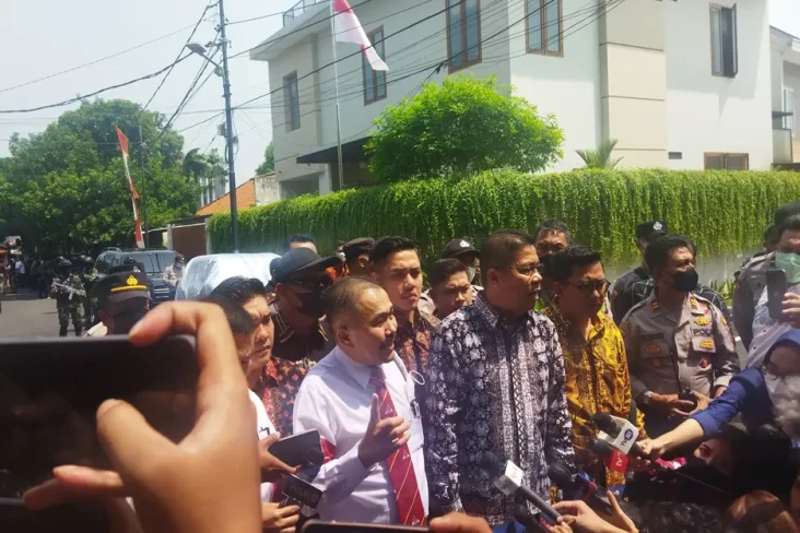 Tak Boleh Lihat Rekonstruksi,...