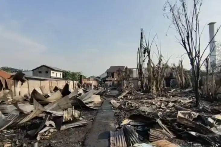 40 Rumah Terbakar di...