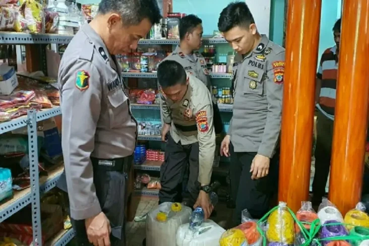 Gerebek 3 Desa, Polres...