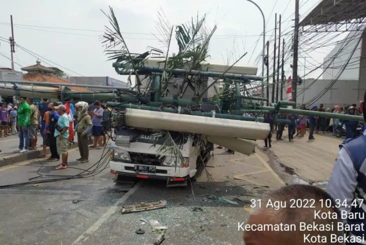 Kecelakaan Maut Truk...