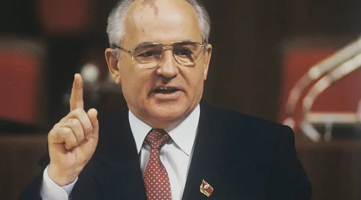 Mikhail Gorbachev, Penarikan...