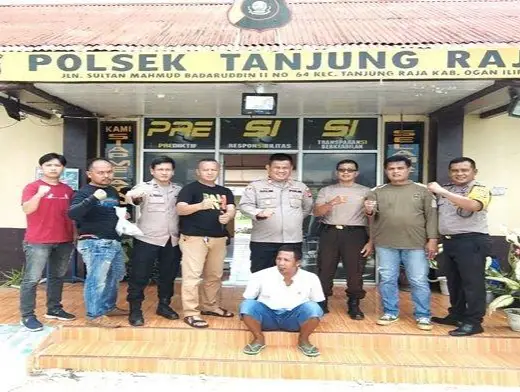Sadis! Suami Tusuk Istri...