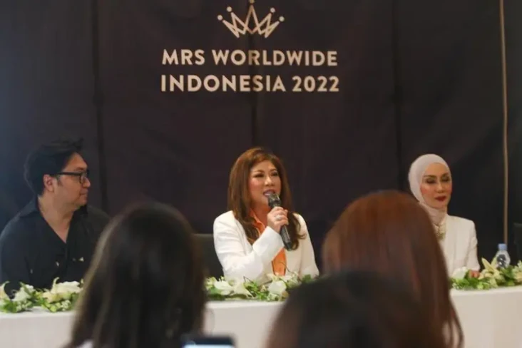 Ajang Mrs Worldwide...