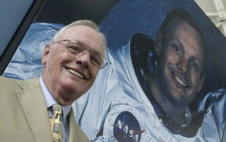 Neil Armstrong, Manusia...