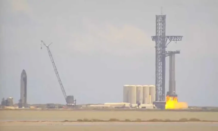 SpaceX Sukses Uji Coba...