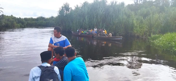 Sampan Pengangkut Sawit...