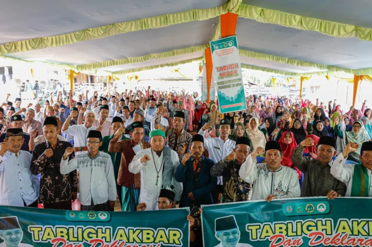 Ribuan Alumni Santri...