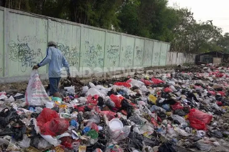 Sampah Plastik Terus...