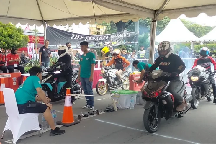Disaksikan 5.000 Penonton,...