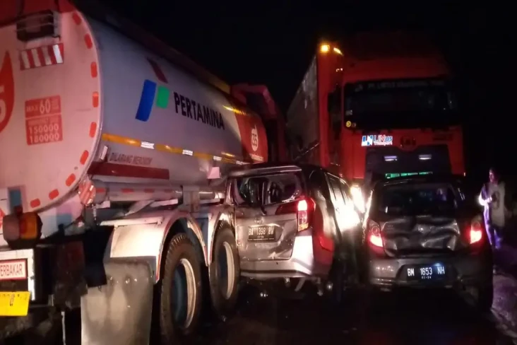 Rem Blong, Truk Tangki...