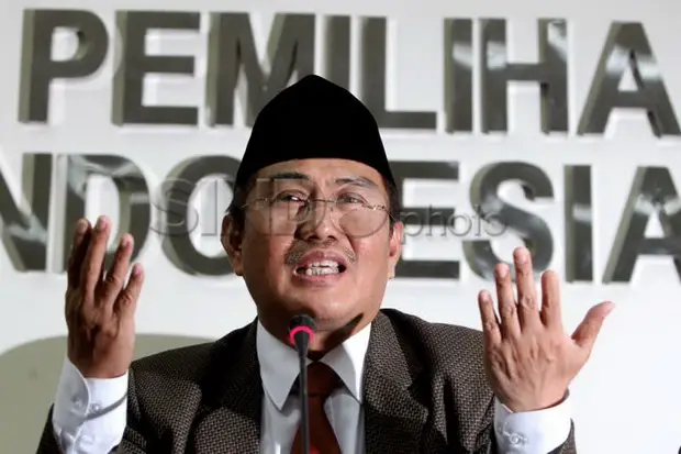 Mantan Ketua MK Nilai...