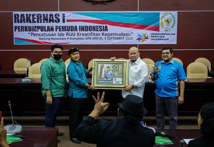 Dukung RUU Kreativitas...