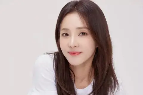 6 Artis Korea Cantik...