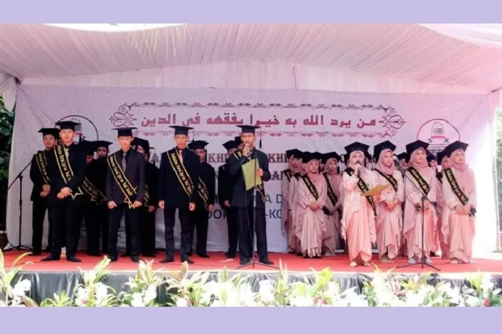 Keren! 100 Persen Lulusan...