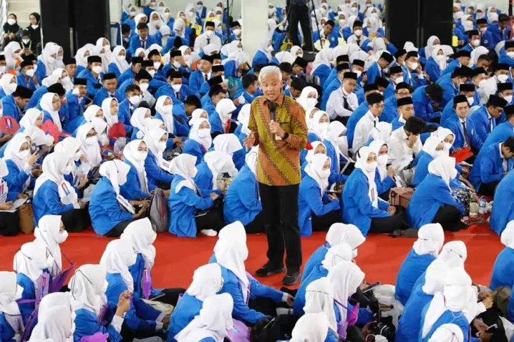 Jadi Narasumber di Unimus,...