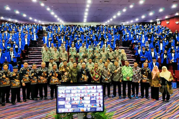 Rektor UNM Motivasi...