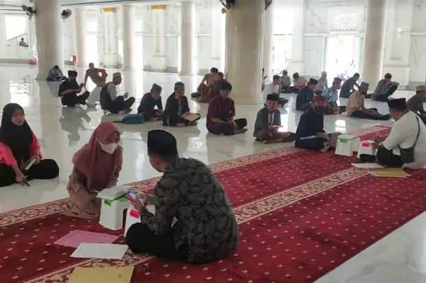 Seleksi Calon Peserta...