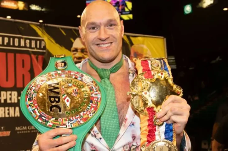 Tyson Fury Buang Sabuk...